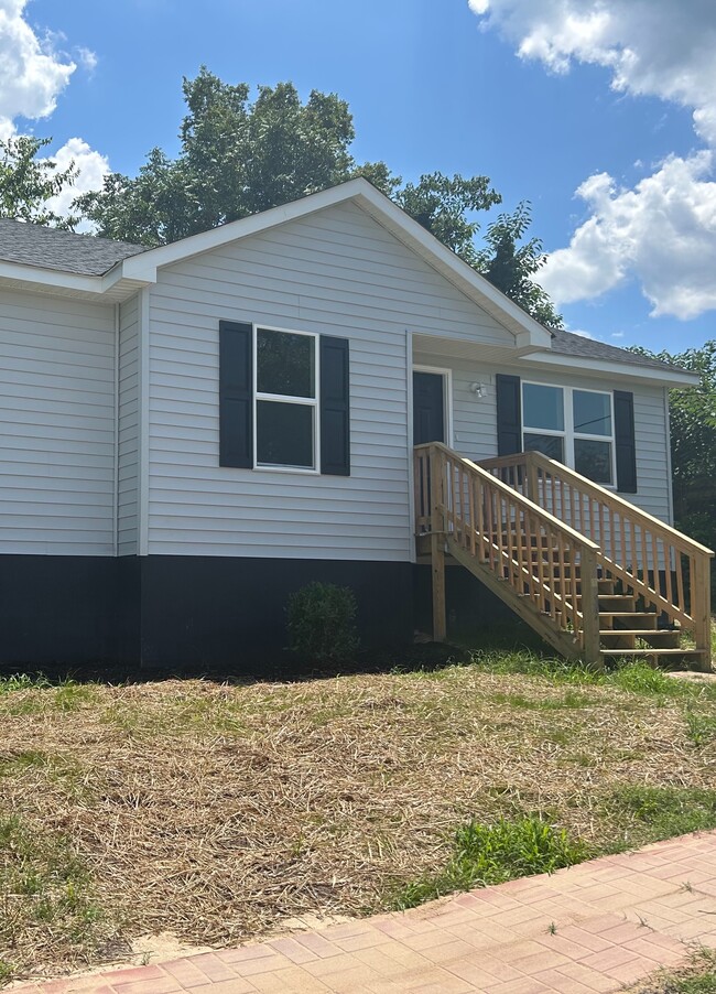 Primary Photo - 404 Virginia Ave