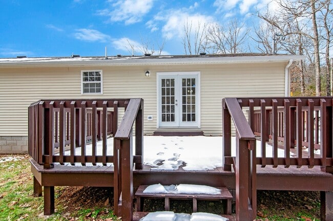 Building Photo - 1422 Wesley Rd