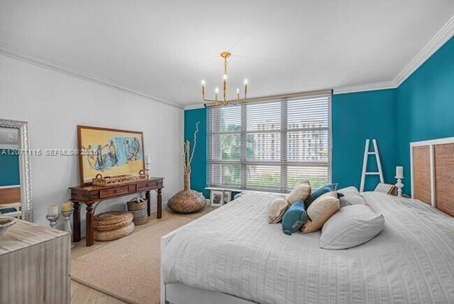 Building Photo - 3500 Mystic Pointe Dr
