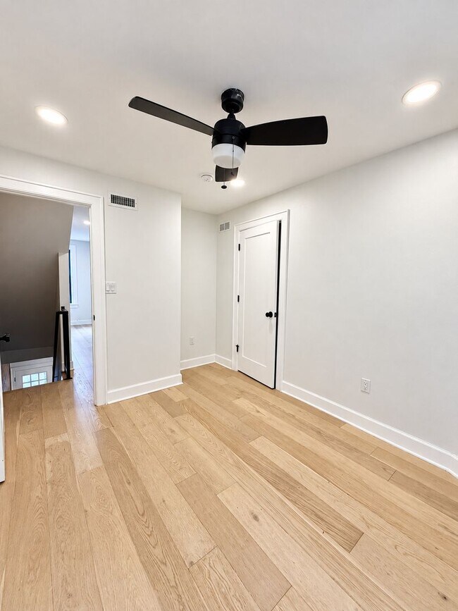 Building Photo - Rooftop Deck Living in Fishtown — Spacious 3-Bed, 2-Bath Home for Rent