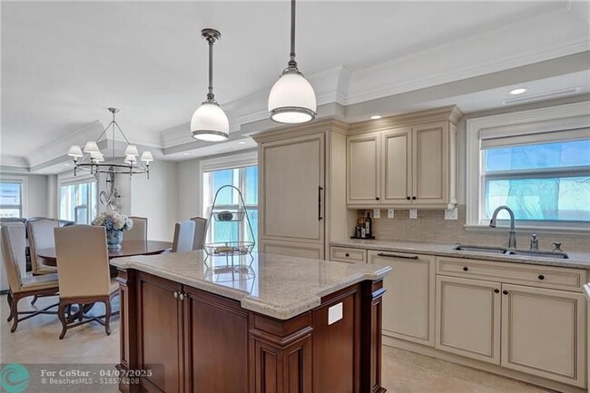 Building Photo - 3750 Galt Ocean Dr