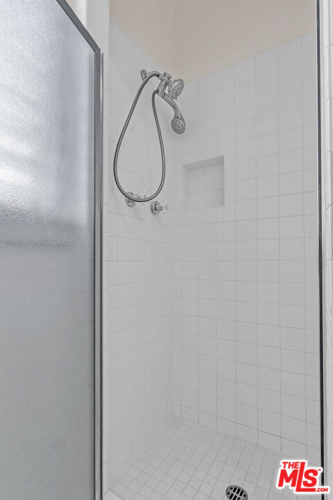 Building Photo - 6627 W 6th St