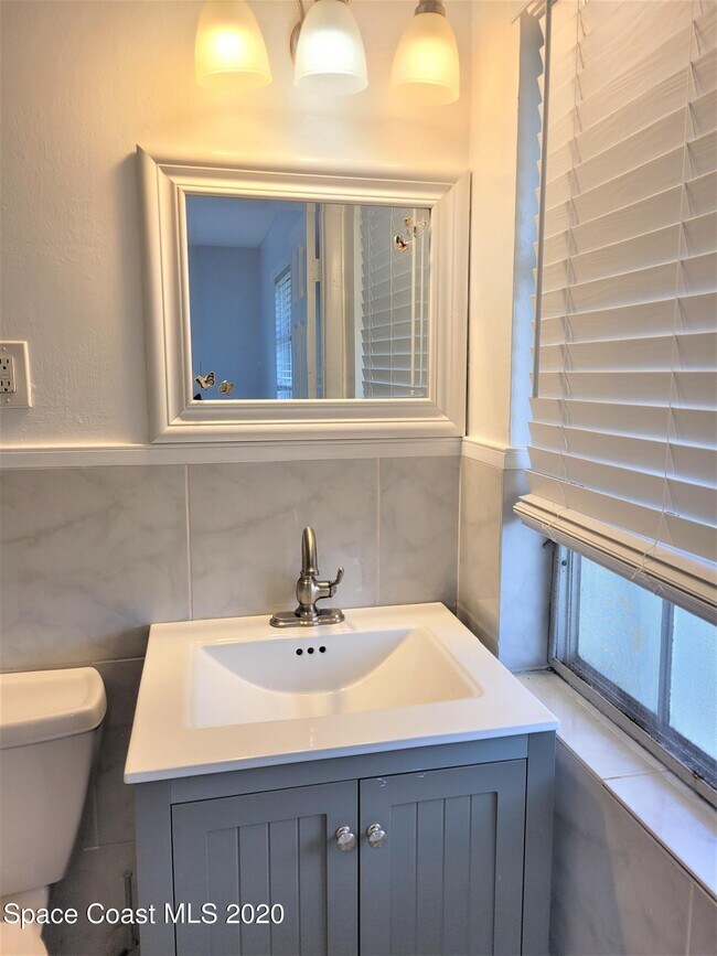 Building Photo - 435 S Courtenay Pkwy