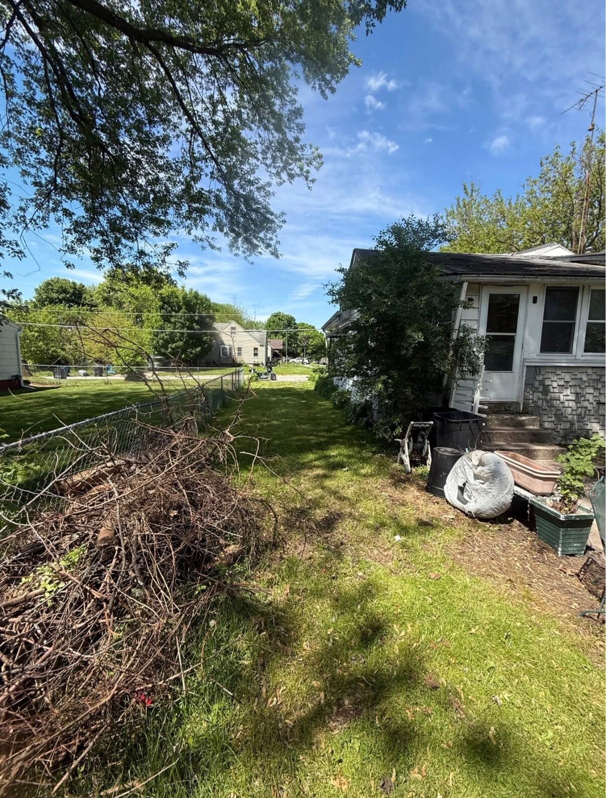 Building Photo - 1522 Cronk Ave