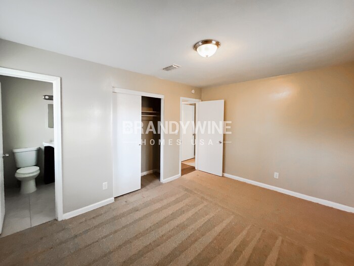 Building Photo - 6011 Meadow Ln