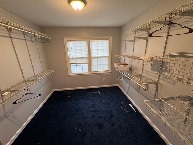 Building Photo - 8407 Finlay Ct