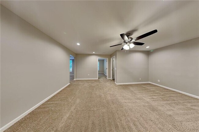 Building Photo - 202 Mill Creek Hollow