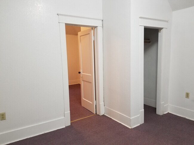 Building Photo - 1509 Norwood St