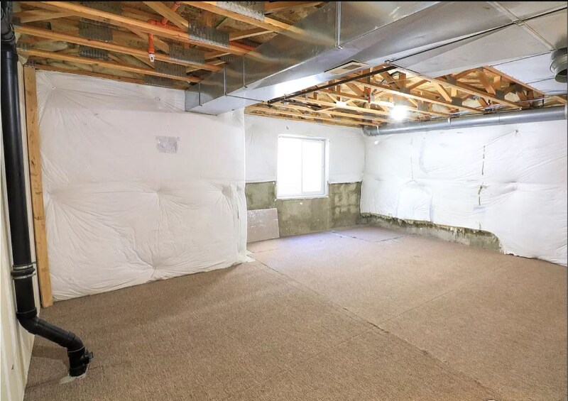 Building Photo - 2426 Parkfront Dr