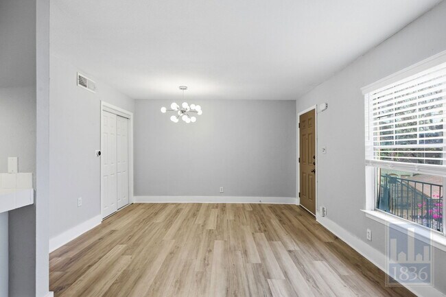 Building Photo - 7801 Shoal Creek Blvd