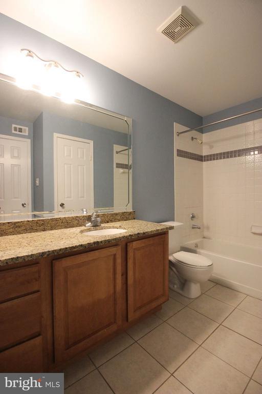 Building Photo - 3304 Wyndham Cir
