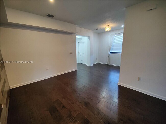 Building Photo - 15752 SW 44th Terrace