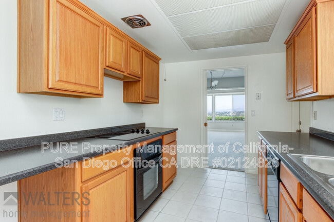 Building Photo - 12146 Lomica Dr