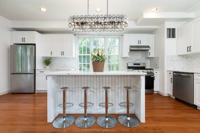 Building Photo - 13039 Glen Mill Rd