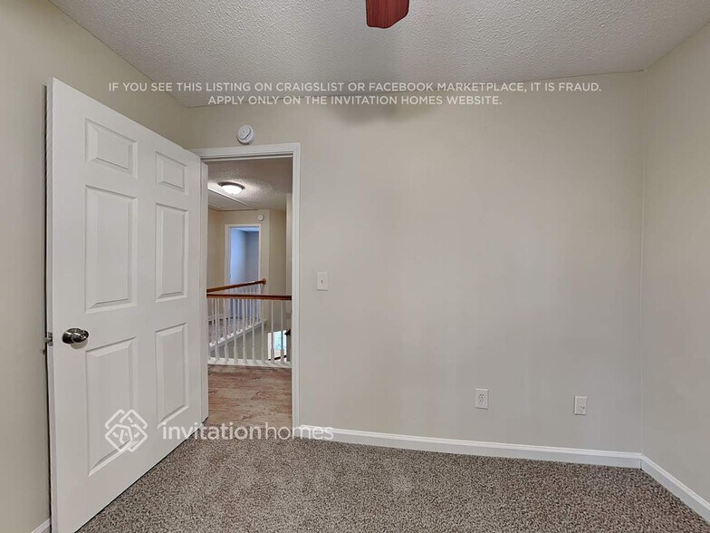 Building Photo - 4017 St George Walk SW