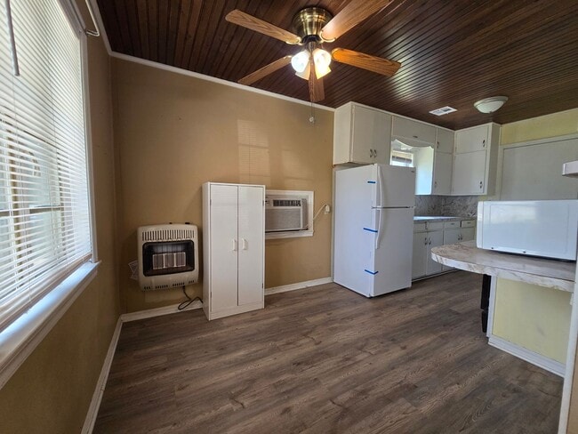 Building Photo - Cute 2 bedroom home near OBU