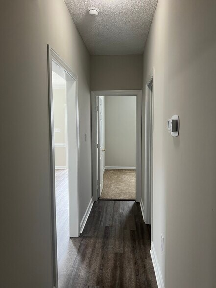 Building Photo - 3320 Whitlock Dr N