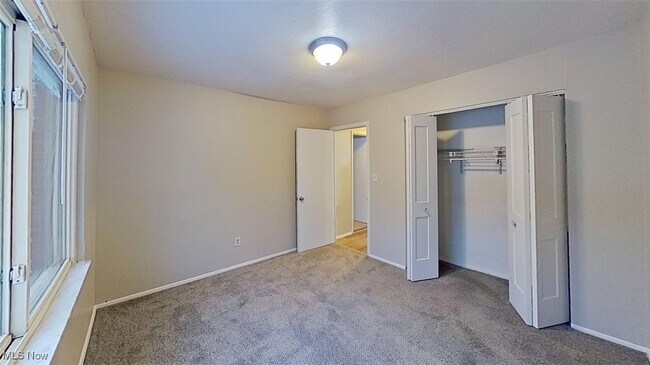 Building Photo - 24600 Euclid Ave