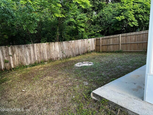 Building Photo - 11695 Tanager Dr