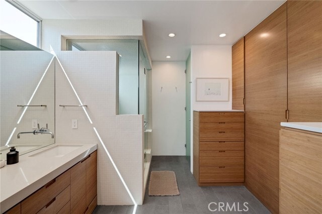 Building Photo - 27 Driftwood St