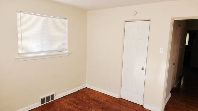 Building Photo - Delightful 3-Bedroom, 2-Bath Haven in St. ...