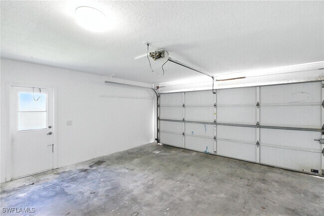 Building Photo - 830 Columbia St