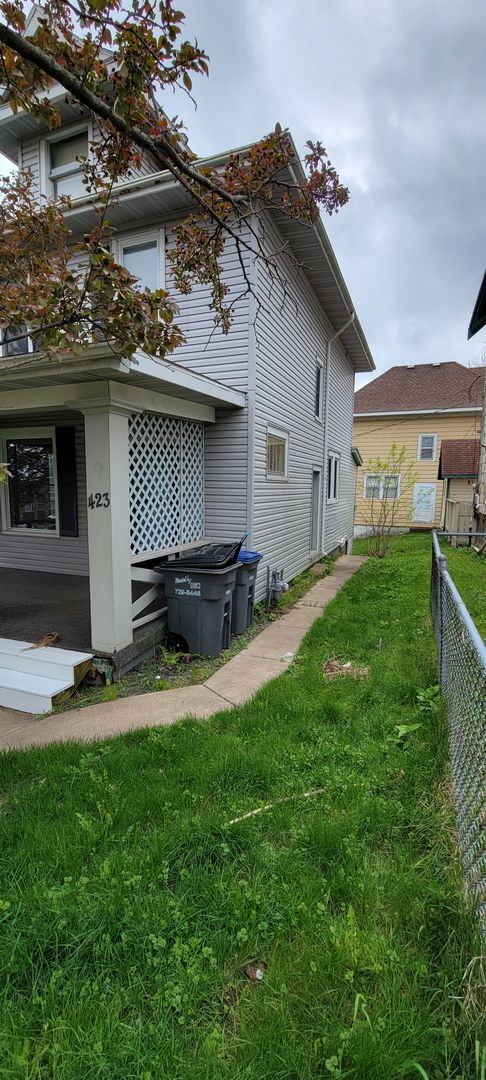 Building Photo - AVAILABLE JUNE - 4 Bed 1 Bath Located In East Hillside