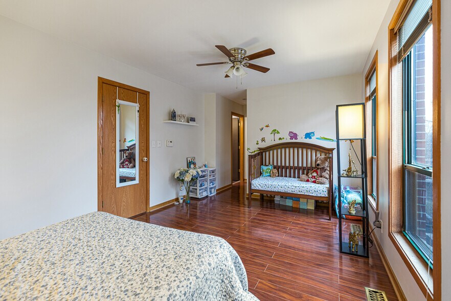 Building Photo - 727 S Ashland Ave