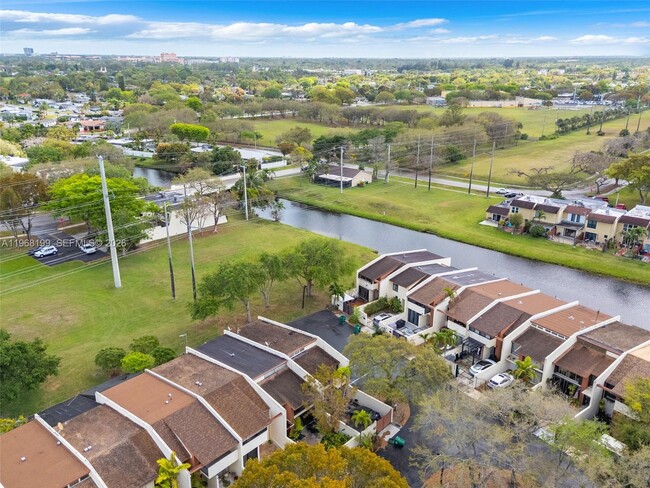 Building Photo - 7825 SW 103rd Pl