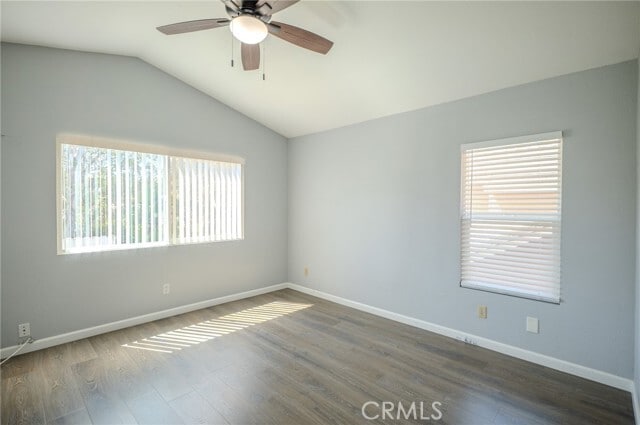 Building Photo - 3099 Oakview Ln