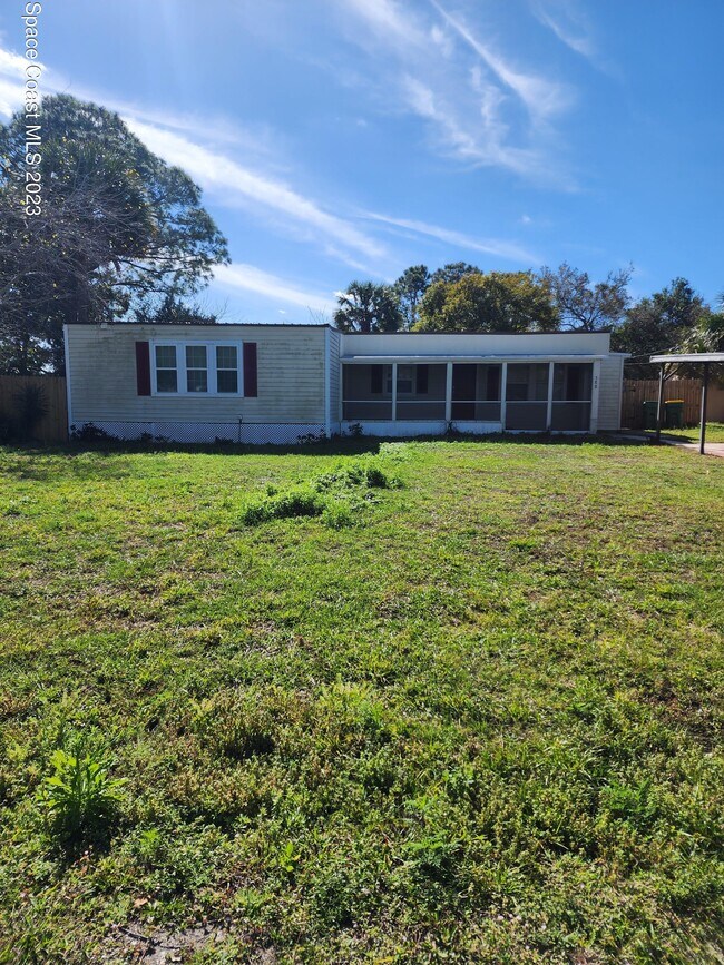 Primary Photo - 388 MacArthur Cir