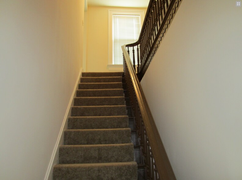 Building Photo - 2614 Eden Ave