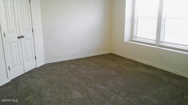 Building Photo - 653 Paseo Dulce Ave