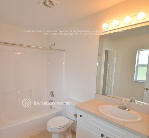 Building Photo - 4893 Fairlane Dr