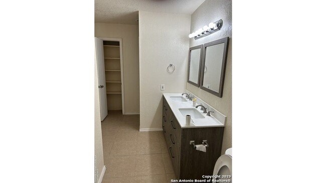 Building Photo - 3510 Mistic Grove