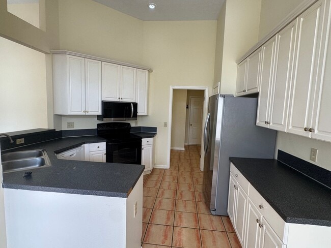 Building Photo - End of Cul-de-sac home