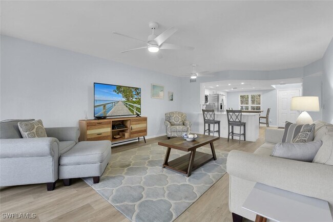 Building Photo - 9101 Vanderbilt Dr