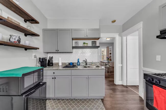 Building Photo - 1817 Mayview Ave