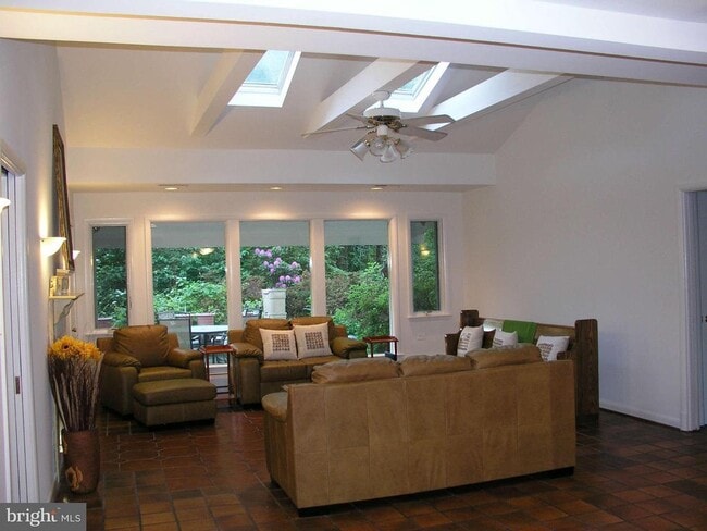 Building Photo - 10409 Gary Rd