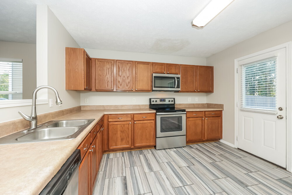 Building Photo - 5240 Sunsail Dr