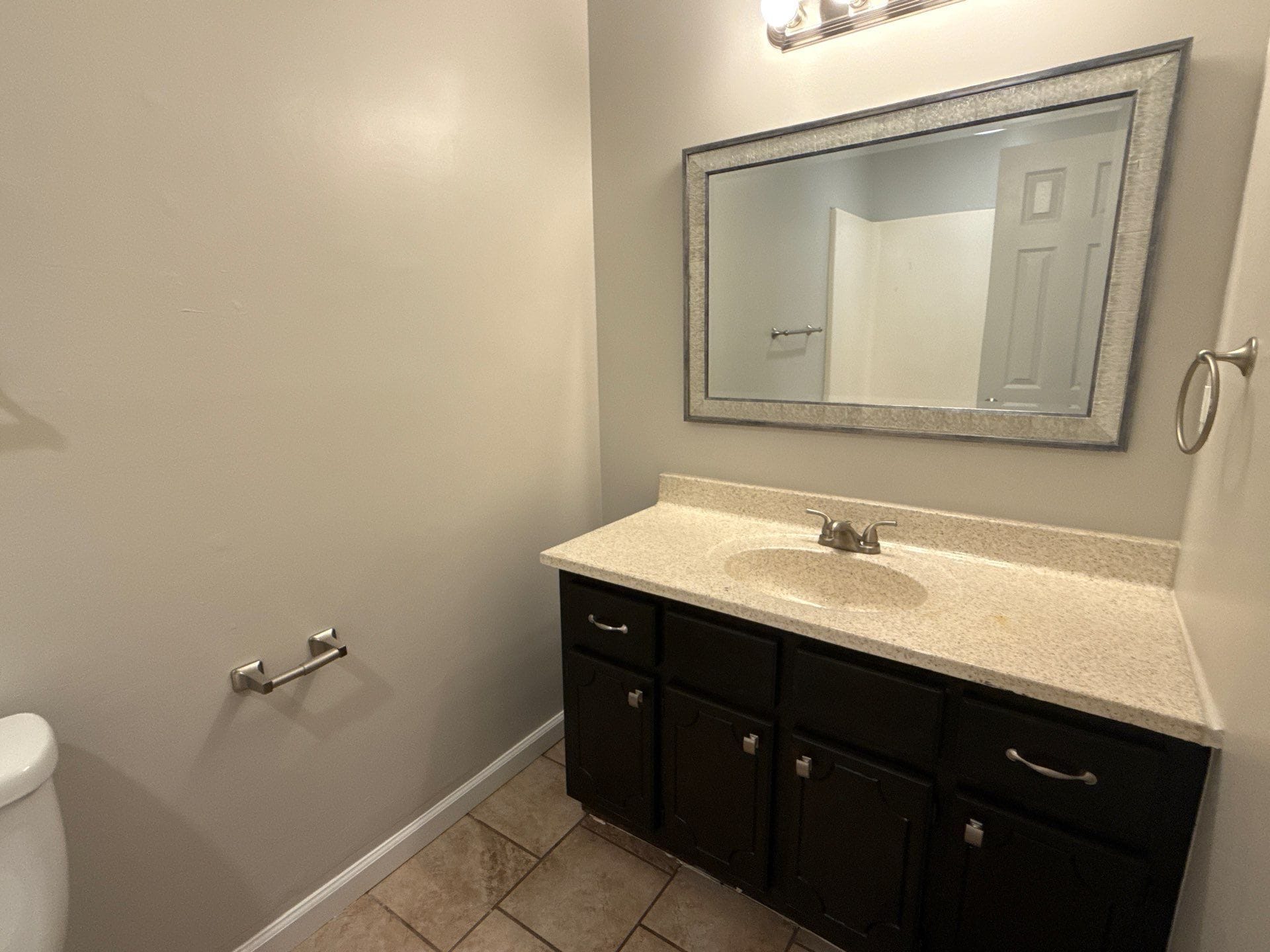 Building Photo - 16 Markwest Cv