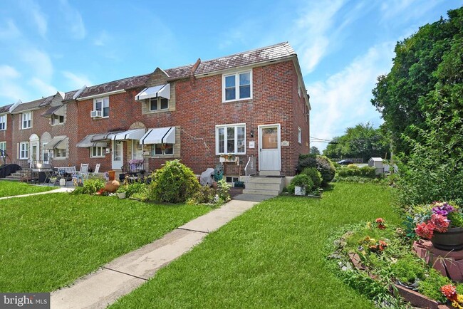 Primary Photo - 666 Rively Ave