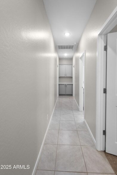 Building Photo - 155 N Lakeview Blvd