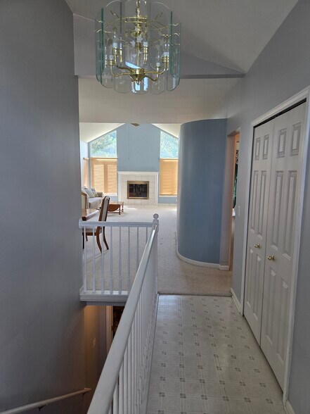 Building Photo - 59025 Golden Oak Ct
