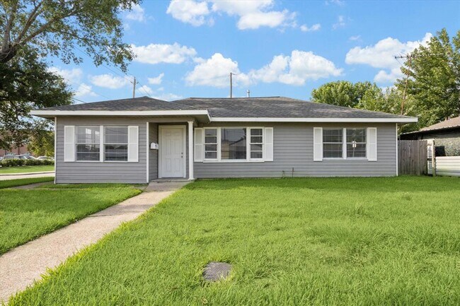 Primary Photo - 2101 Norman St
