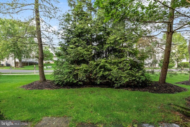 Building Photo - 1410 Chanticleer