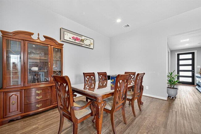 Building Photo - 3806 Favor Frst Ct