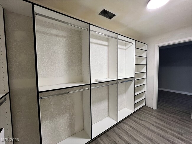 Building Photo - 3140 Hebard Dr