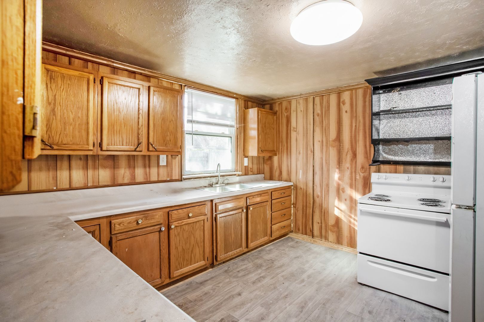 Building Photo - 2110 Brown Ave