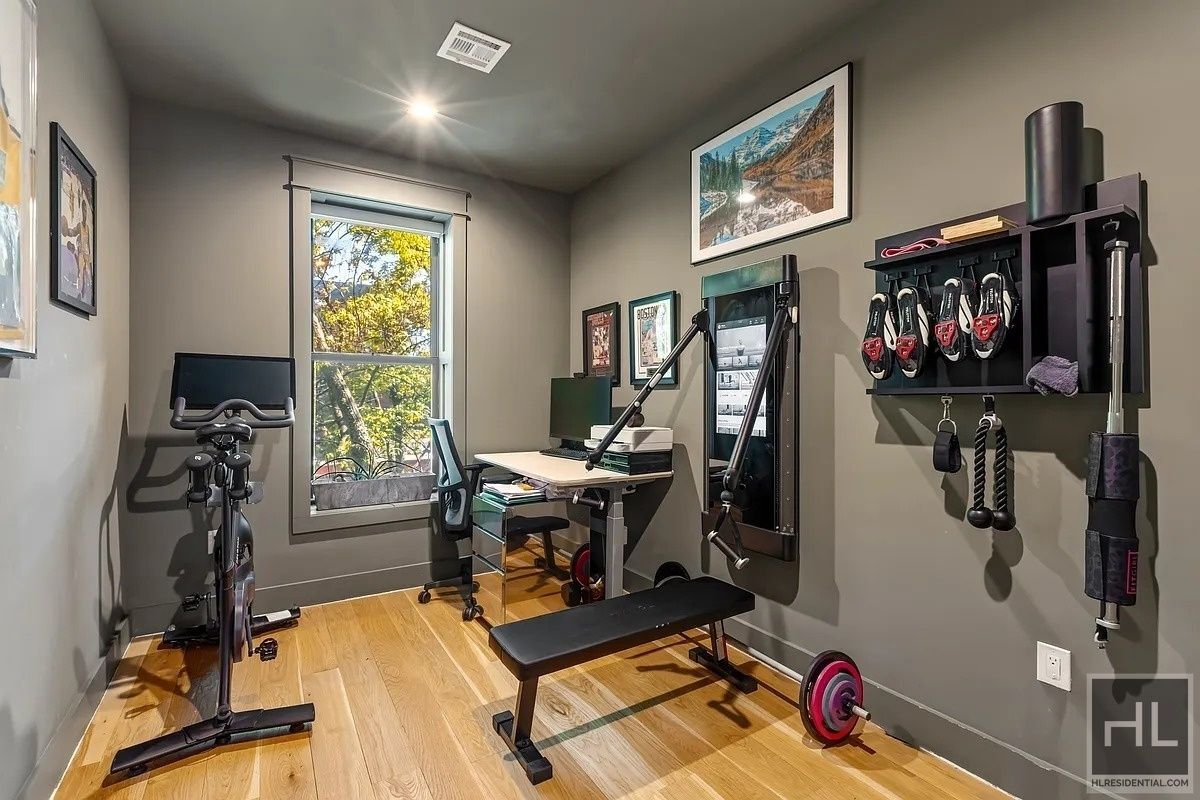 Building Photo - Gorgeous Townhome in Bed Stuy!